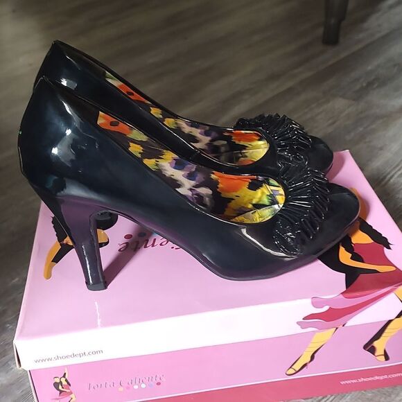 Torta Caliente black Emmy patent heels Sz 9 - Picture 6 of 7